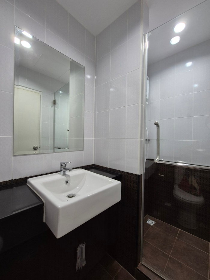 picture New empty room for rent , near MRT and ARL Huamak Station - 11/11