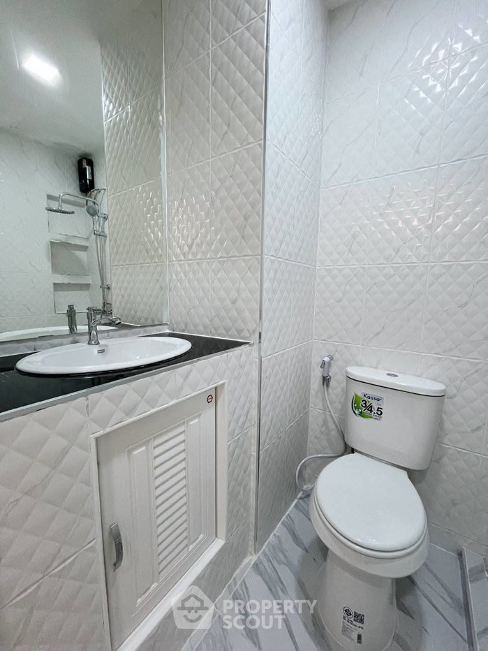 รูป คอนโด 1-ห้องนอน ที่ บ้านสวนลลนา ใกล้ เมืองพัทยา (ID 3377980) - รูปที่ 15/18