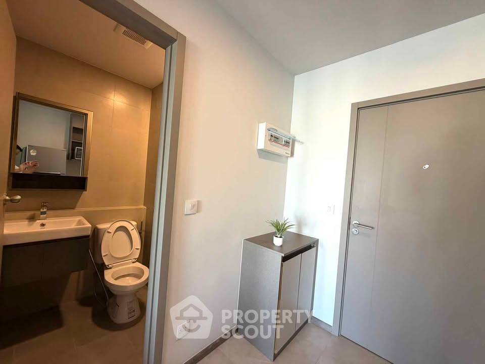 picture Studio Condo at Aspire Sukhumvit-Rama 4 near BTS Phra Khanong (ID 3378483) - 11/13