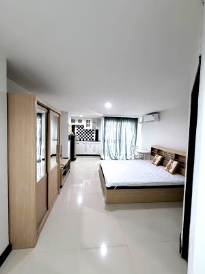 Condos for rent 700 Year Sports Arena Chiang Mai : chiangmai view place condo for rent