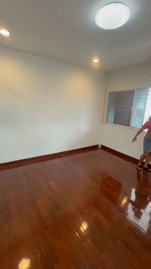 รูป โปรโมชั่นอยู่ฟรี 1 เดือน ก่อนเข้าเผื่อรีโนเวท บ้านพาณิชย์เส้นพัทยากลาง 10ห้องนอน 10ห้องน้ำ 5ชั้น - รูปที่ 25/88