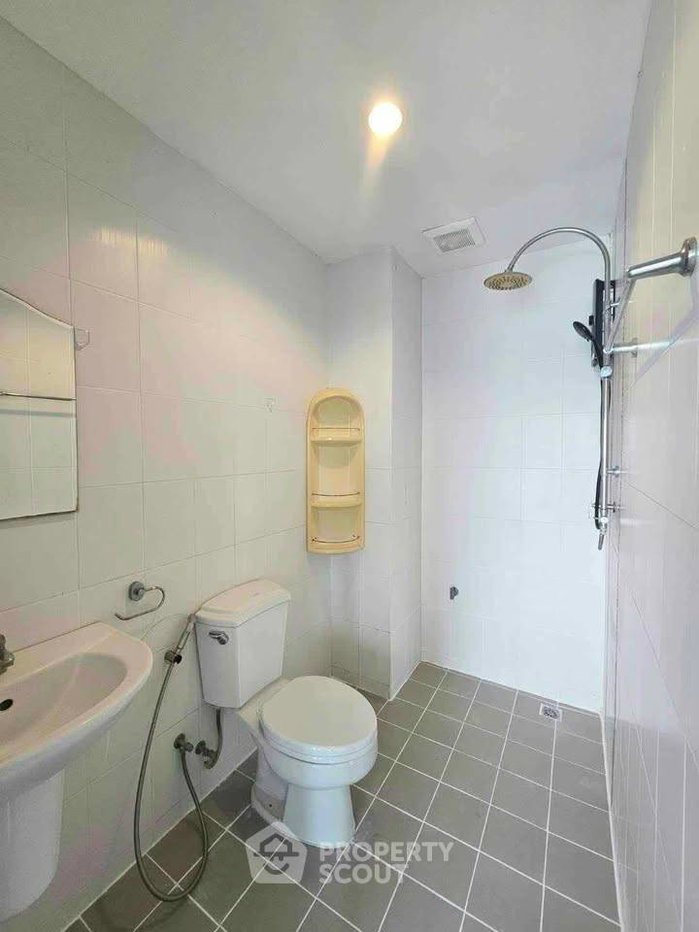 picture 1-BR Condo At The First Condo, Chon Buri, 30 Sqm (ID 3382466) - 6/7