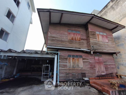 4-Bedroom House 20m From MRT Tha Phra, Bangkok Yai (ID 3373431)