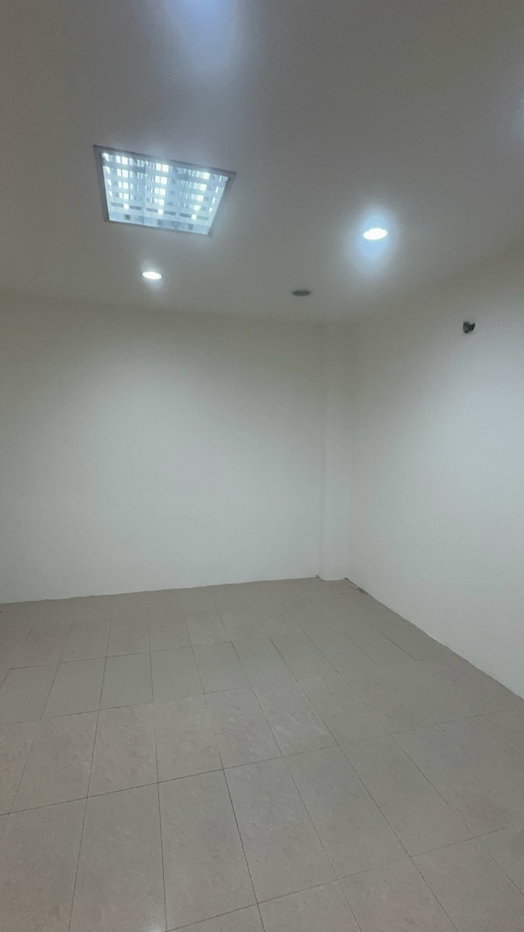 รูป โปรโมชั่นอยู่ฟรี 1 เดือน ก่อนเข้าเผื่อรีโนเวท บ้านพาณิชย์เส้นพัทยากลาง 10ห้องนอน 10ห้องน้ำ 5ชั้น - รูปที่ 74/88