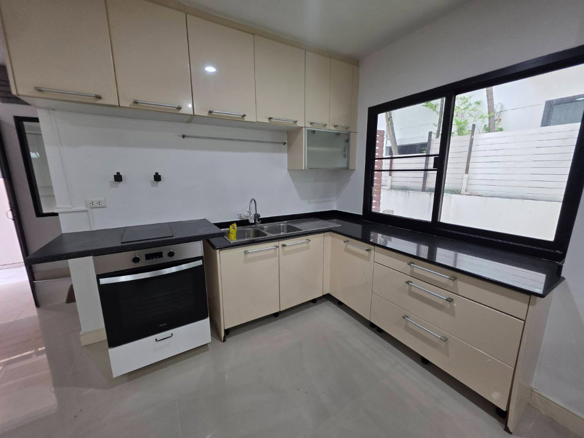 รูป ให้เช่าทาวน์โฮม หมู่บ้านเดอะ ซีนิท (Zenith Townhome) ทำเลห้วยขวาง-เหม่งจ๋าย - รูปที่ 13/48