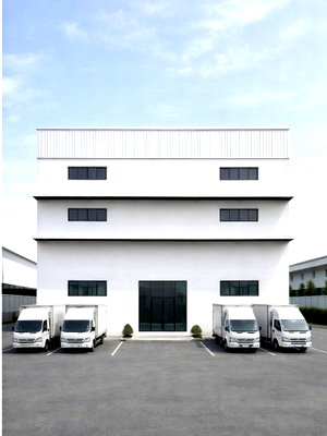 Factory for rent บิ๊กซี บางพลี : 			Kingkaew 31-41, near Suvarnabhumi Airport. 2-ton cargo lift. Wat Kingkaew. Factory and warehouse for          
