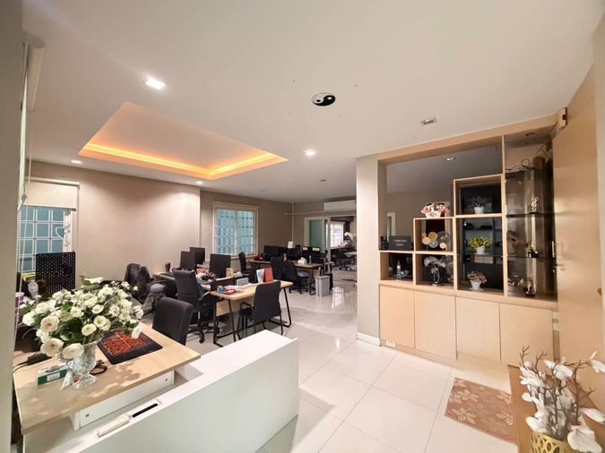 ให้เช่าโฮมออฟฟิศ 3 ห้องนอน 270 ตร.ม. 45 ตร.ว. ฟีล ทาวน์ ลาดพร้าว 35