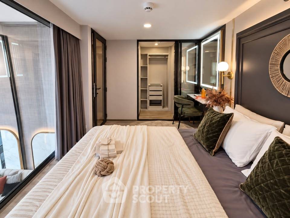 picture 15th-Floor 2-BR Condo At SOHO Bangkok Ratchada Near MRT Huai Khwang (ID 3381661) - 19/21