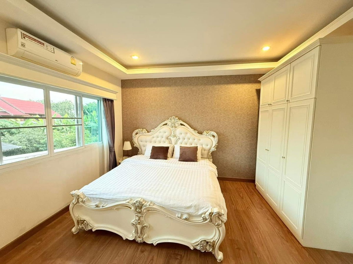 รูป ให้เช่าพูลวิลล่า 5 ห้องนอน พร้อมสนามหญ้าขนาดใหญ่ | สันทราย–ดอยสะเก็ด เชียงใหม่ (EN below) - รูปที่ 12/26