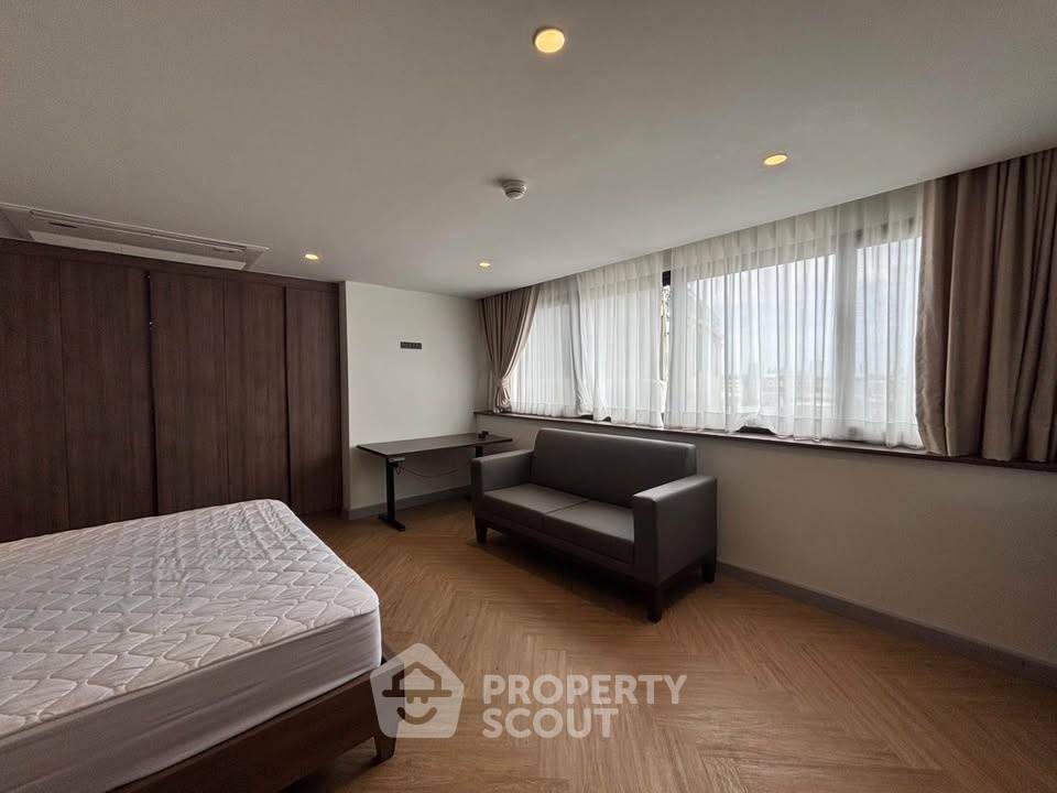 picture Pet-Friendly 3-BR President Park Condominium Near MRT Queen Sirikit (ID 3282802) - 7/14