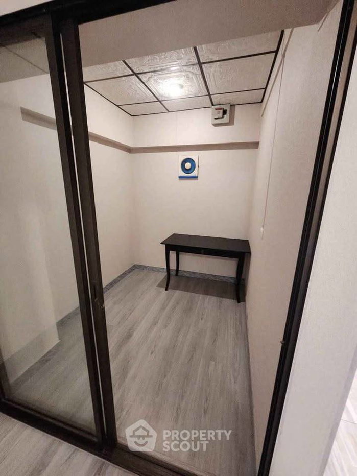 picture 2-BR Condo For Sale At Baan Ratchada, Wang Thonglang (ID 3381815) - 16/26