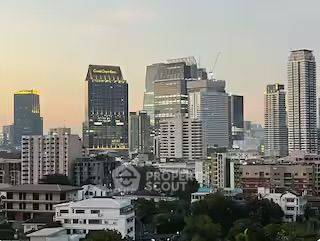 รูป ห้องกว้าง 1 ห้องนอน 80 ตร.ม. The Royal Navin Tower ใกล้ MRT คลองเตย (ID 3384857) - รูปที่ 14/15