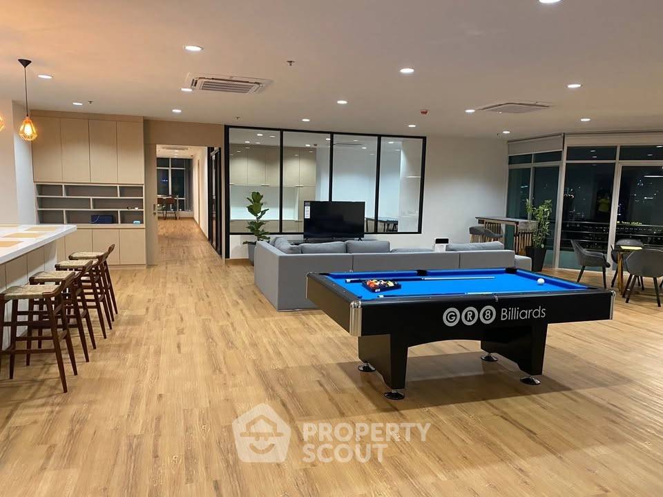 picture 32nd-Floor 3-BR 400 Sqm Baan Sathorn Chaopraya BTS Krung Thon Buri (ID 3382635) - 2/16