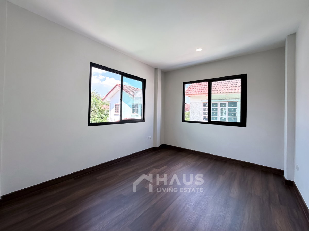 picture Chonlada Bangbuathong / 3 Bedrooms #HBBT001 - 18/22