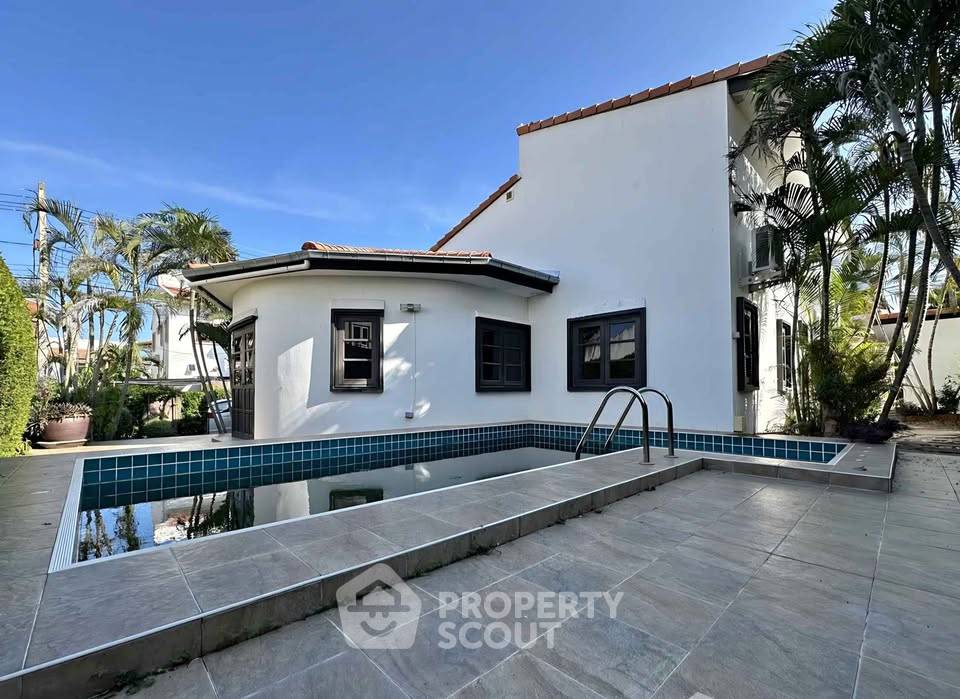 รูป บ้าน 3-ห้องนอน ที่ เขาน้อยวิลเลจ ใกล้ เมืองหัวหิน (ID 3384954) - รูปที่ 1/21