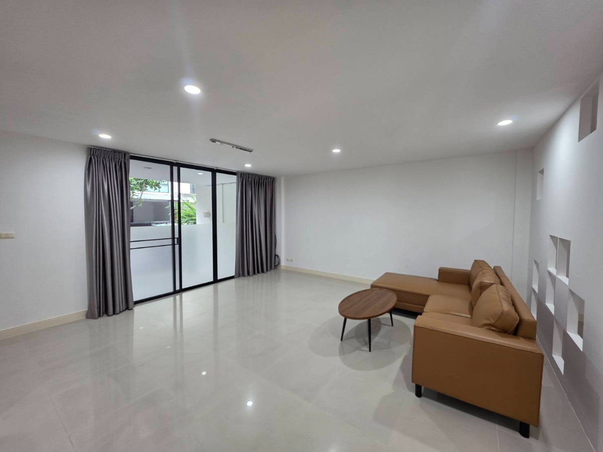 รูป ให้เช่าทาวน์โฮม หมู่บ้านเดอะ ซีนิท (Zenith Townhome) ทำเลห้วยขวาง-เหม่งจ๋าย - รูปที่ 11/48