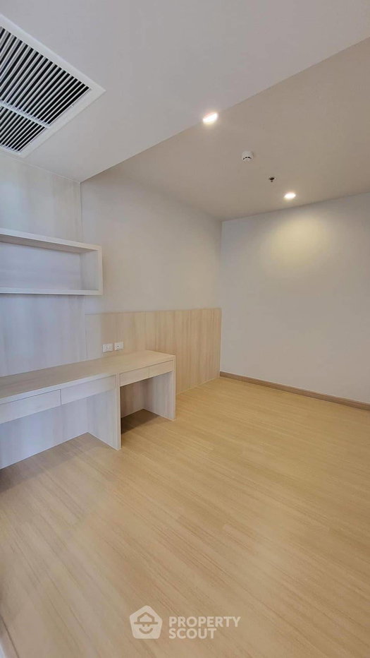 picture Spacious 2-BR 128 Sqm Condo At Supalai Riva Grande (ID 1985453) - 7/10