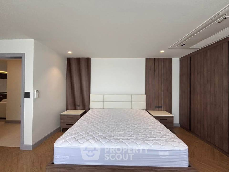 picture Pet-Friendly 3-BR President Park Condominium Near MRT Queen Sirikit (ID 3282802) - 5/14
