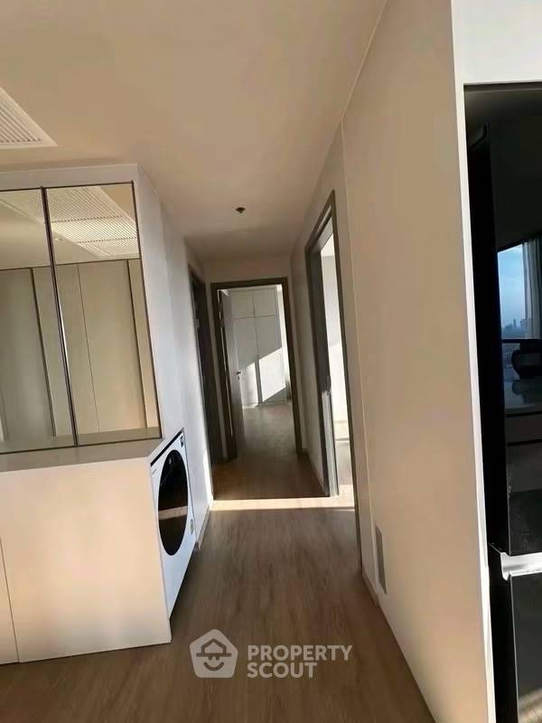 รูป คอนโด 3-ห้องนอน ที่ ดิ อิสสระ สาทร ใน ทุ่งมหาเมฆ (ID 3384889) - รูปที่ 3/6