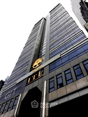 Condos for sale : Studio Condo at I.T.F. Silom Palace Condominium near BTS Chong Nonsi (ID 3372318)