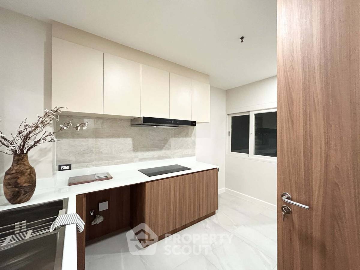 picture Spacious 2-BR 158 Sqm At Riverine Place, Nonthaburi (ID 3384590) - 24/40