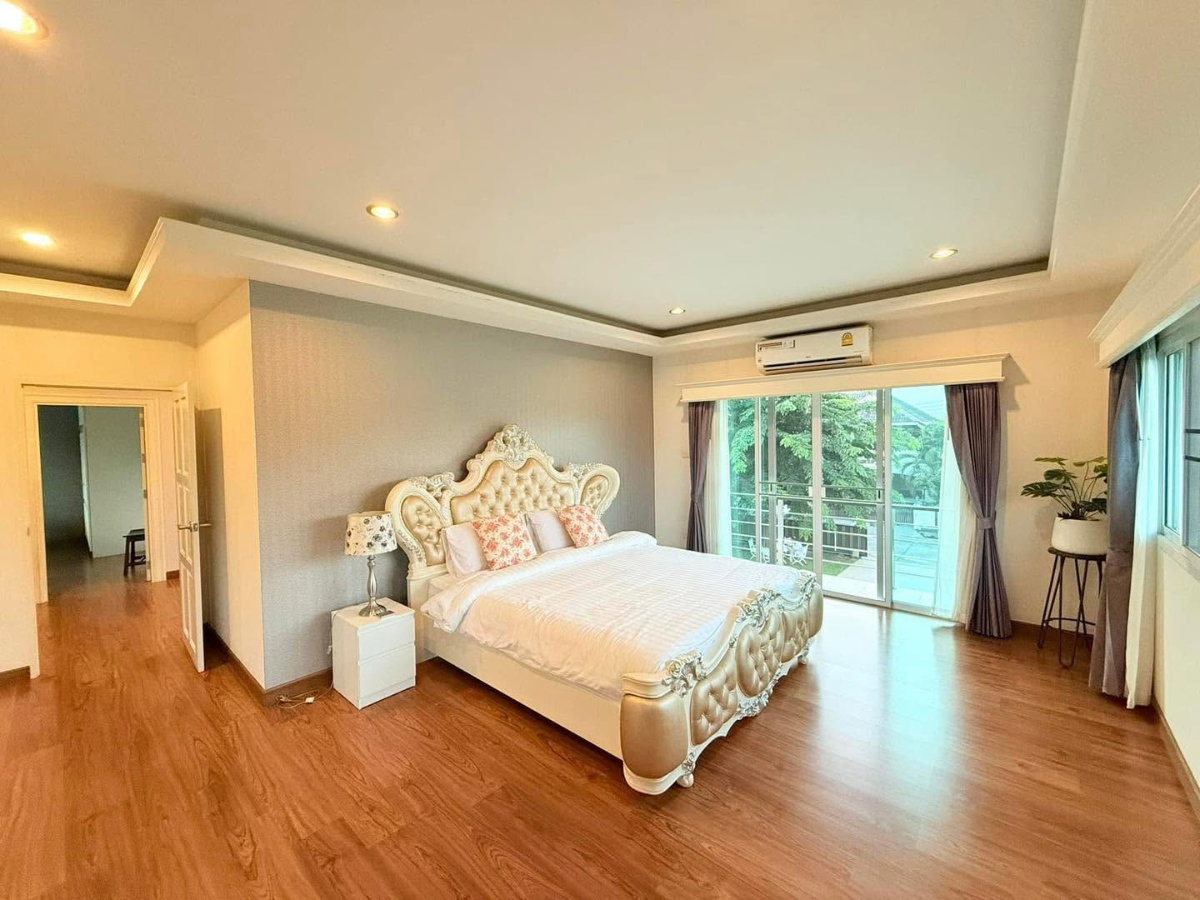 รูป ให้เช่าพูลวิลล่า 5 ห้องนอน พร้อมสนามหญ้าขนาดใหญ่ | สันทราย–ดอยสะเก็ด เชียงใหม่ (EN below) - รูปที่ 14/26