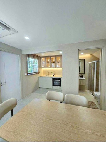 รูป จดทะเบียนบริษัทได้ ทาวน์โฮม 3ชั้น 3นอน กรุงเทพกรีฑา รร.วัดลาดบัวขาว 600 ม. เนอวานา พอร์ช 1.5 กม. 18 ตร.ว. 202 ตร.ม. เฟอร์ฯครบ แอร์ทุกห้อง - รูปที่ 4/8