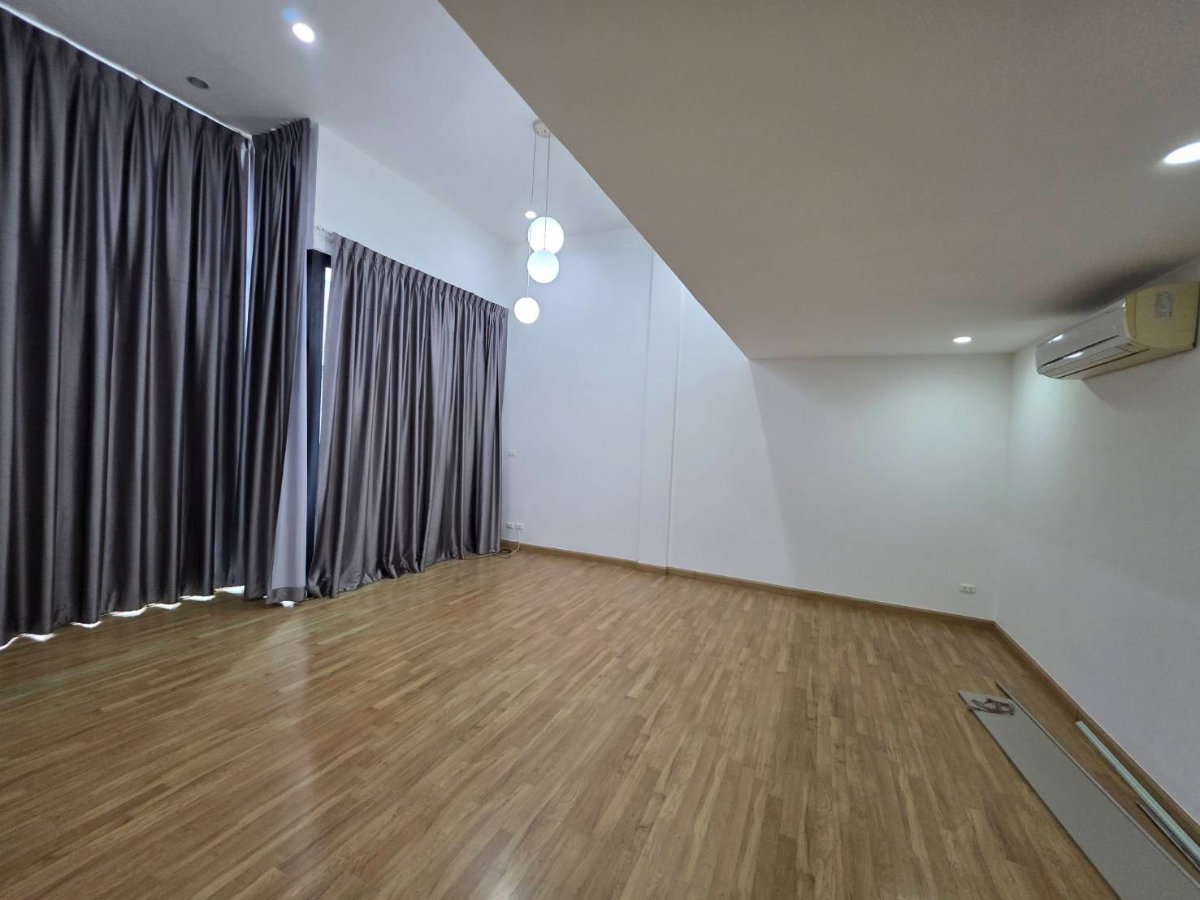 รูป ให้เช่าทาวน์โฮม หมู่บ้านเดอะ ซีนิท (Zenith Townhome) ทำเลห้วยขวาง-เหม่งจ๋าย - รูปที่ 25/48