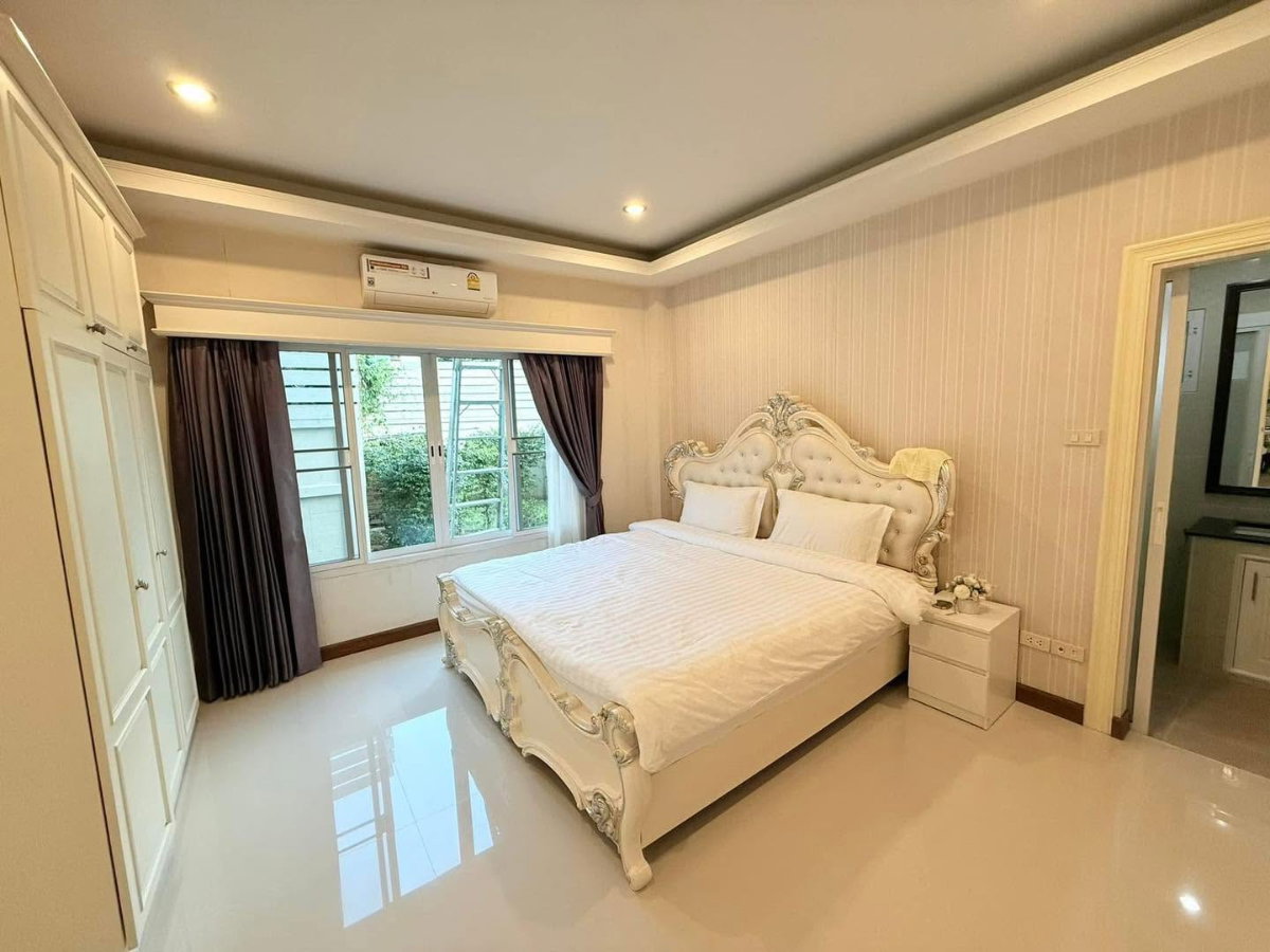 รูป ให้เช่าพูลวิลล่า 5 ห้องนอน พร้อมสนามหญ้าขนาดใหญ่ | สันทราย–ดอยสะเก็ด เชียงใหม่ (EN below) - รูปที่ 20/26