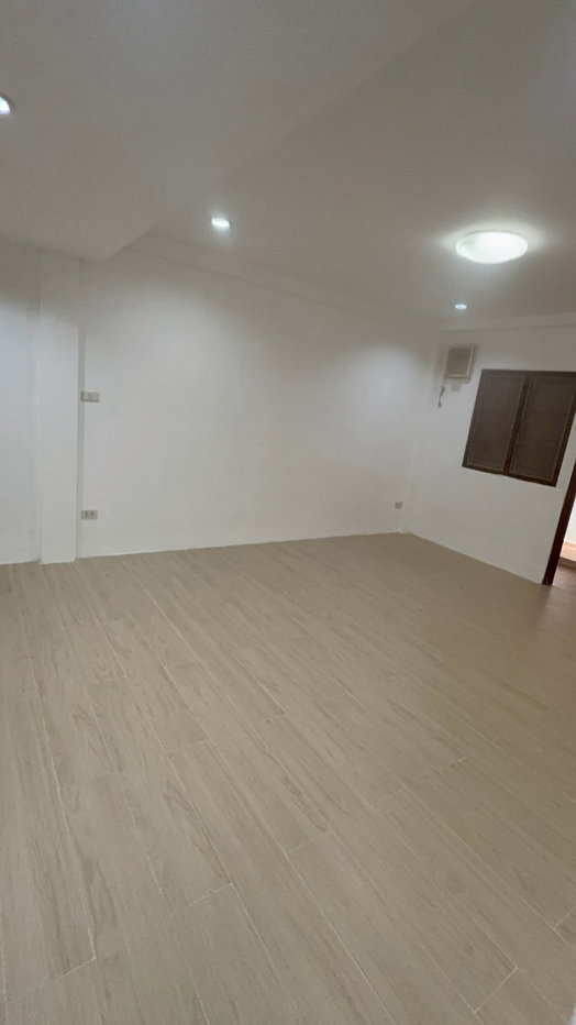 รูป โปรโมชั่นอยู่ฟรี 1 เดือน ก่อนเข้าเผื่อรีโนเวท บ้านพาณิชย์เส้นพัทยากลาง 10ห้องนอน 10ห้องน้ำ 5ชั้น - รูปที่ 53/88