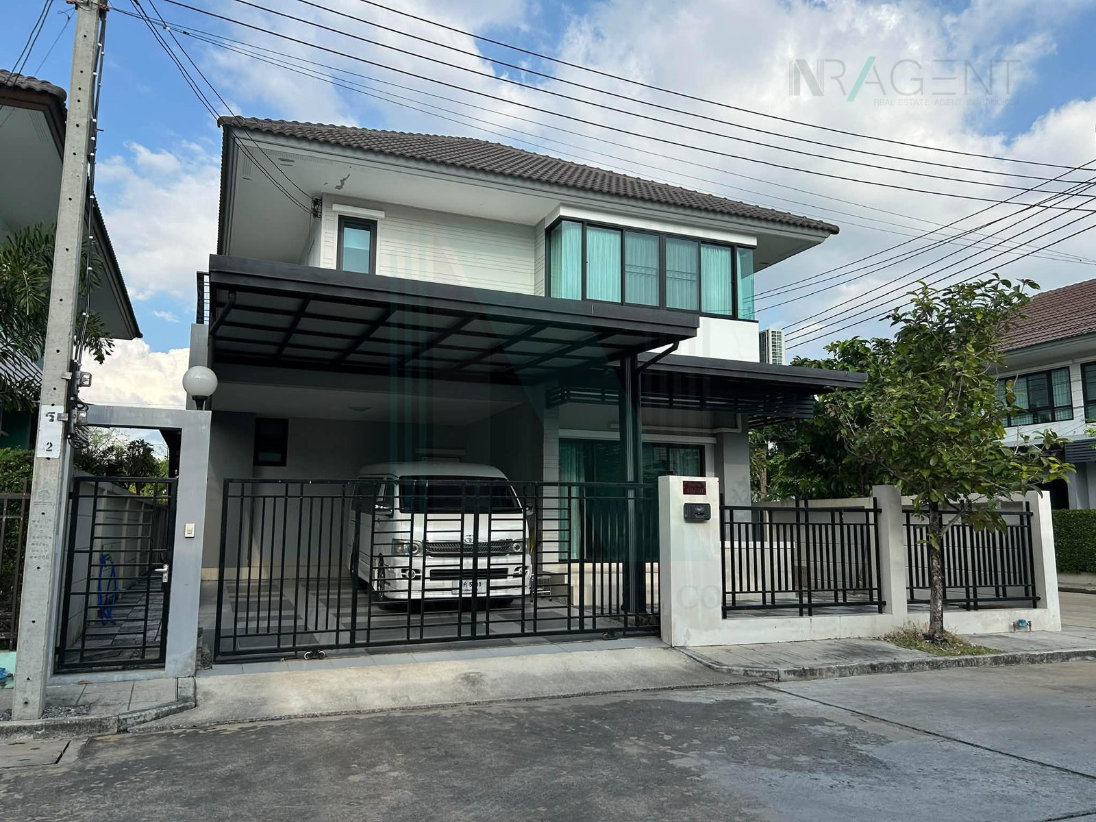 ขายบ้านเดี่ยว 5 ห้องนอน 160 ตร.ม. 61 ตร.ว. บ้านศรีสุข ท่าข้าม-พระราม 2
