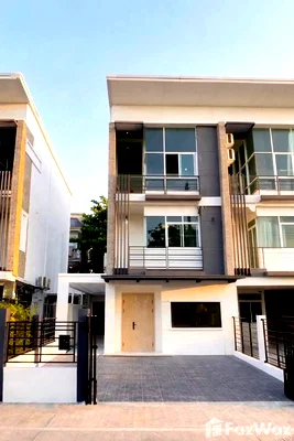 ทาวน์โฮม กรุงเทพมหานคร : ขาย ทาวน์เฮ้าส์ 4 ห้องนอน ใน ลาดพร้าว, กรุงเทพมหานคร 6848398