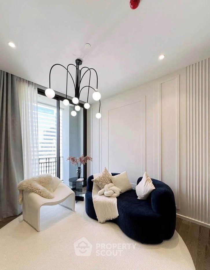 picture 1-BR Condo at Muniq Langsuan near BTS Ratchadamri (ID 3383426) - 4/14