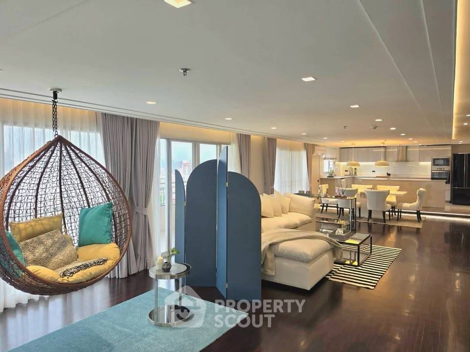 picture 3-BR Condo at Sathorn Park Place Condominium near MRT Lumphini (ID 3382581) - 2/15
