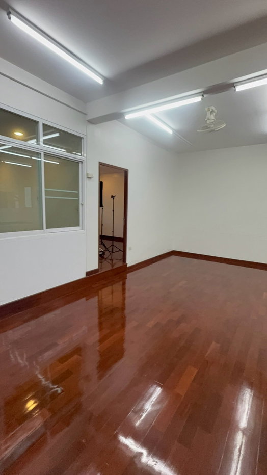 รูป โปรโมชั่นอยู่ฟรี 1 เดือน ก่อนเข้าเผื่อรีโนเวท บ้านพาณิชย์เส้นพัทยากลาง 10ห้องนอน 10ห้องน้ำ 5ชั้น - รูปที่ 28/88