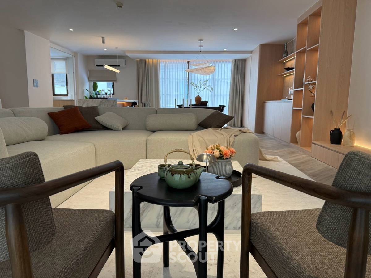 picture 3-BR Condo at Supalai Place Sukhumvit 39 near BTS Phrom Phong (ID 3372762) - 8/16