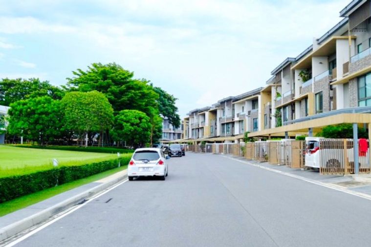 3-bed townhouse for rent, 172 sqm, 25 sq wah, Lat Phrao