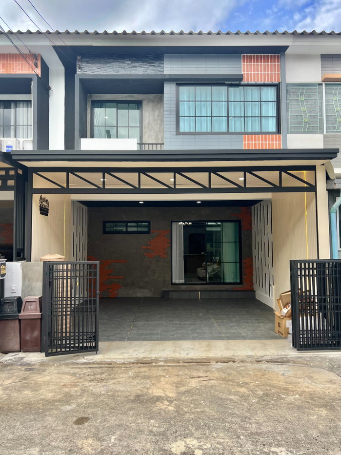 รูป ทาวน์เฮ้าส์ แต่งใหม่ ม.เดอะทรัสต์ ทาวน์ วงแหวน-ลำลูกกา The Trust Town Wongwaen-Lamlukka ถนนเลียบคลองหก บึงคำพร้อย ลำลูกกา ปทุมธานี สวยพร้อมอยู่ - รูปที่ 1/21