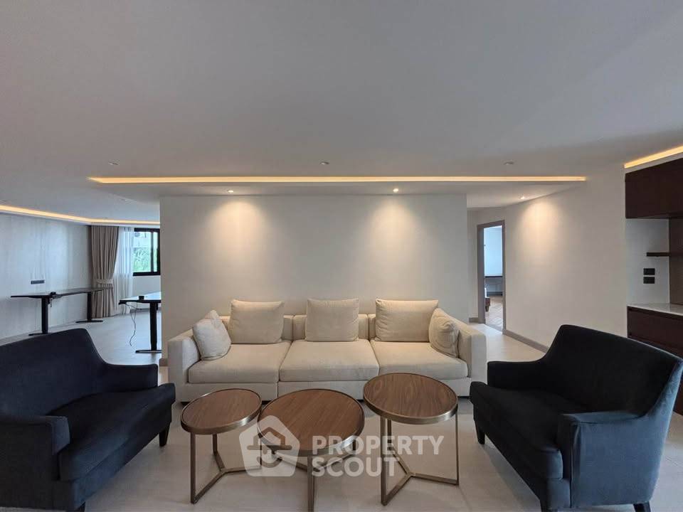 picture Pet-Friendly 3-BR President Park Condominium Near MRT Queen Sirikit (ID 3282802) - 3/14