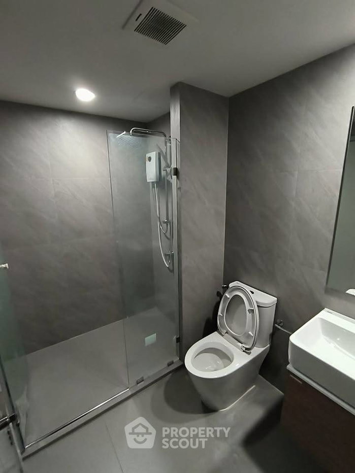 picture 2-BR Condo at Ideo Chula Samyan near MRT Sam Yan (ID 3377484) - 4/6