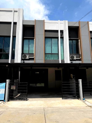เช่าทาวน์โฮม บางพลี สมุทรปราการ : ให้เช่าทาวน์โฮม PLENO สุขุมวิท–บางนา 4 บ้านแต่งใหม่สุดหรู 3 ห้องนอน เฟอร์นิเจอร์ครบ ใกล้ Mega Bangna เพียง 800 ม.