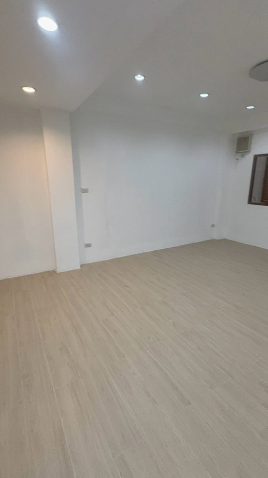 รูป โปรโมชั่นอยู่ฟรี 1 เดือน ก่อนเข้าเผื่อรีโนเวท บ้านพาณิชย์เส้นพัทยากลาง 10ห้องนอน 10ห้องน้ำ 5ชั้น - รูปที่ 67/88