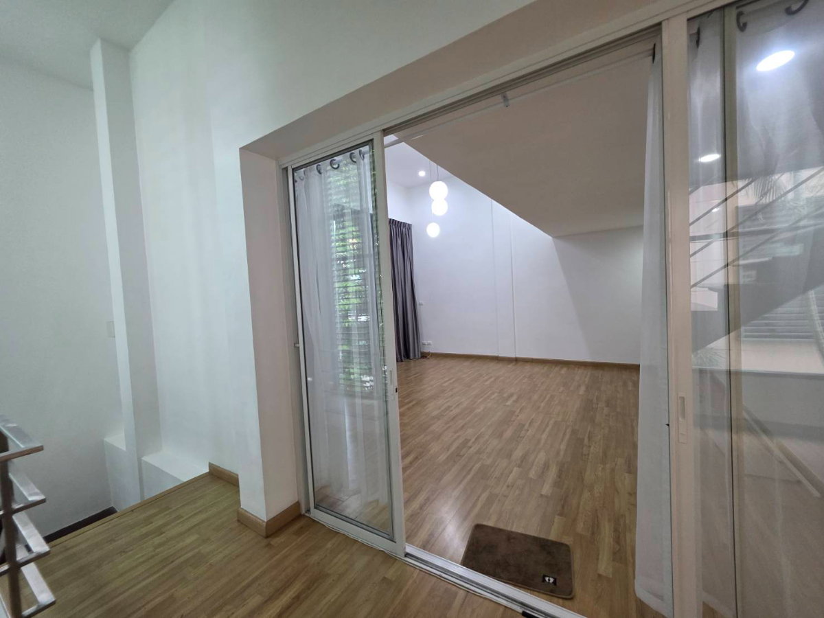 รูป ให้เช่าทาวน์โฮม หมู่บ้านเดอะ ซีนิท (Zenith Townhome) ทำเลห้วยขวาง-เหม่งจ๋าย - รูปที่ 23/48