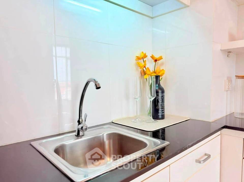 picture 1-BR CC Condominium 1 (Chok Chai Condo), East Pattaya (ID 3383364) - 8/20