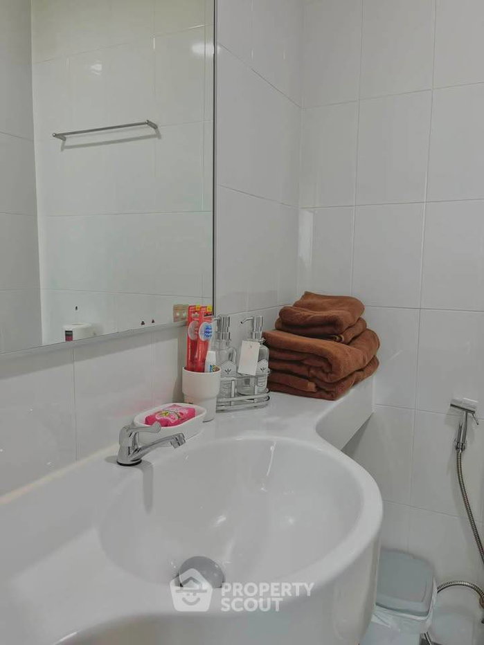 picture 1-BR Condo For Sale At Lumpini Seaview Jomtien Beach (ID 3381154) - 3/16