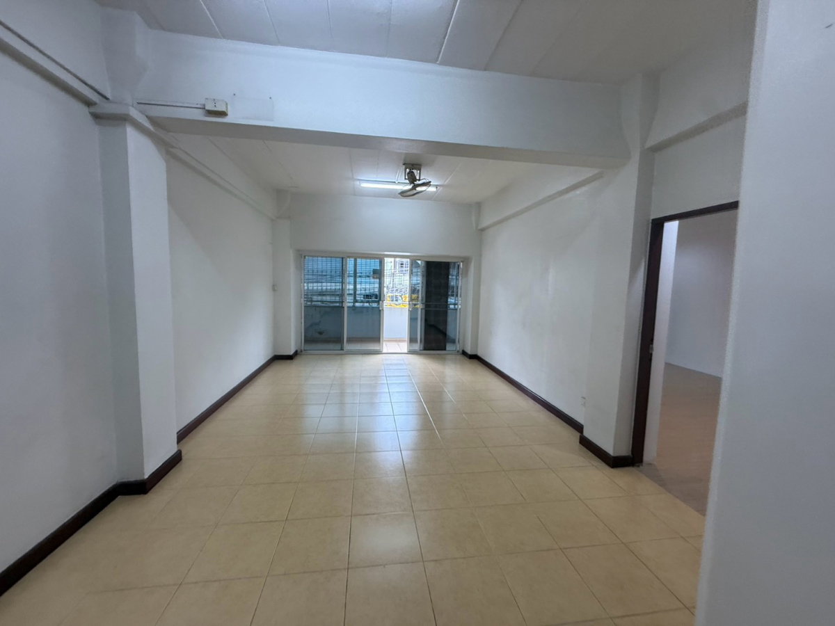 รูป โปรโมชั่นอยู่ฟรี 1 เดือน ก่อนเข้าเผื่อรีโนเวท บ้านพาณิชย์เส้นพัทยากลาง 10ห้องนอน 10ห้องน้ำ 5ชั้น - รูปที่ 8/88