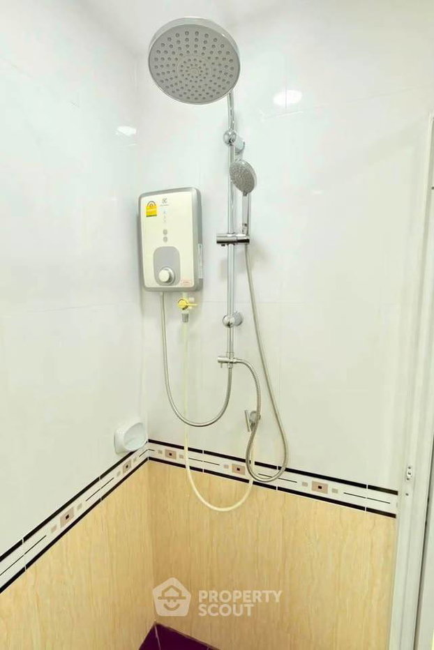picture 1-BR CC Condominium 1 (Chok Chai Condo), East Pattaya (ID 3383364) - 17/20