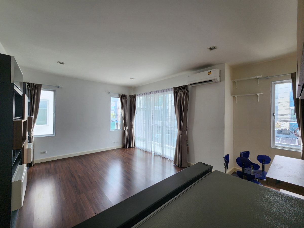 รูป ST14110 - Town Avenue Srinakarin :    Srinakarin - รูปที่ 4/13