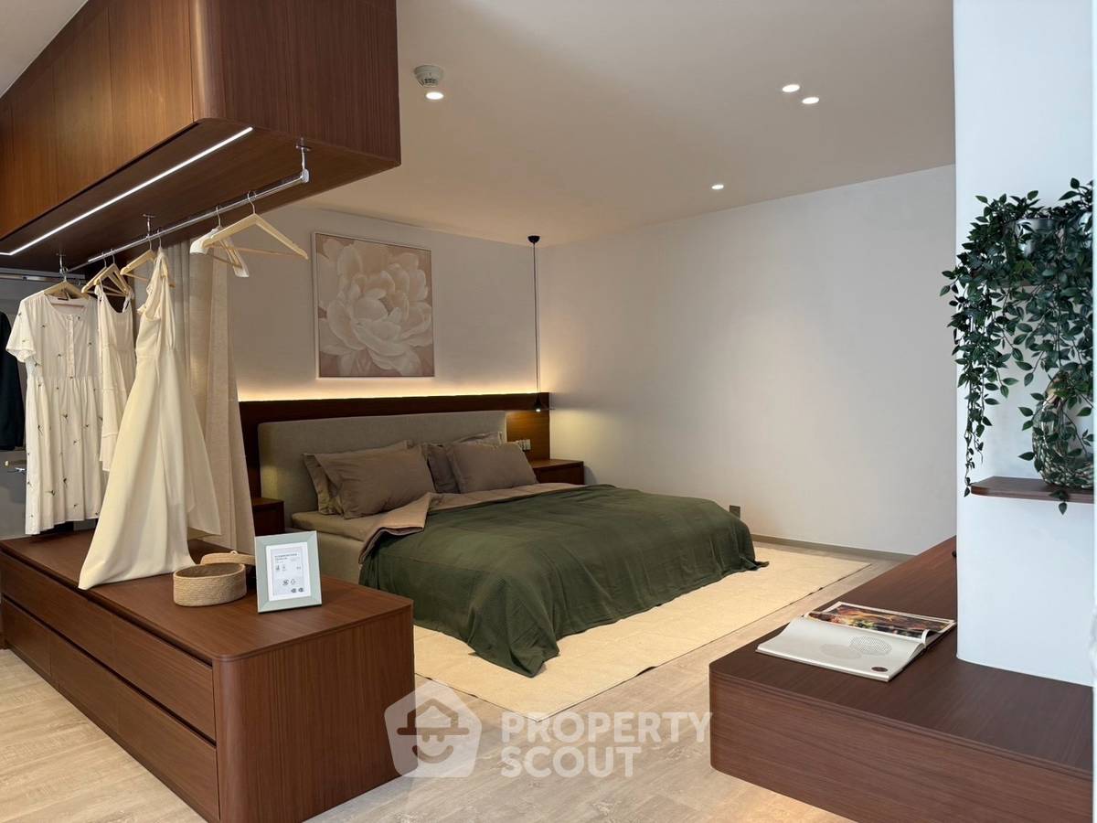 picture 3-BR Condo at Supalai Place Sukhumvit 39 near BTS Phrom Phong (ID 3372762) - 1/16