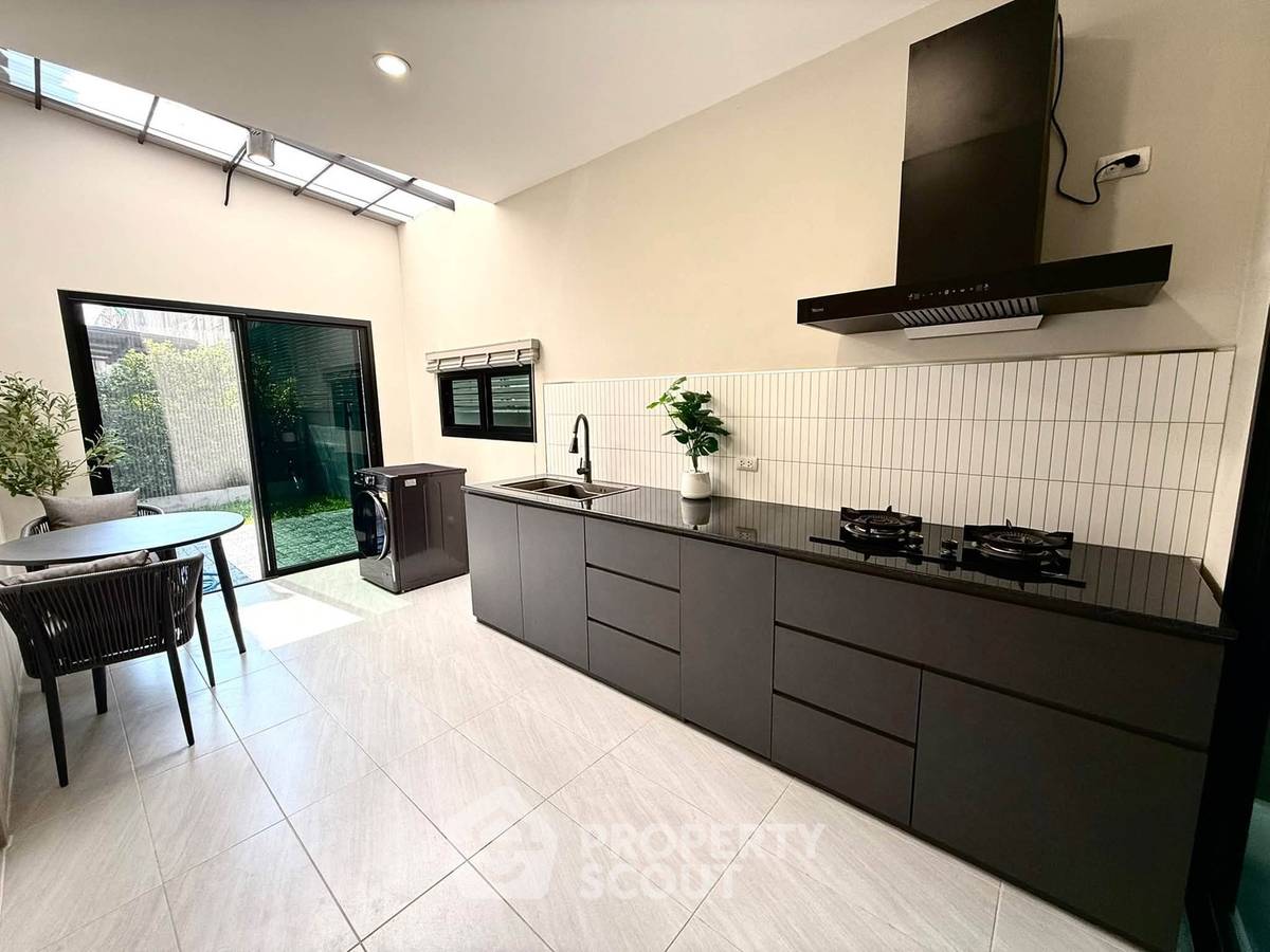 picture 4-BR House in Bang Kaeo (ID 3378632) - 11/19